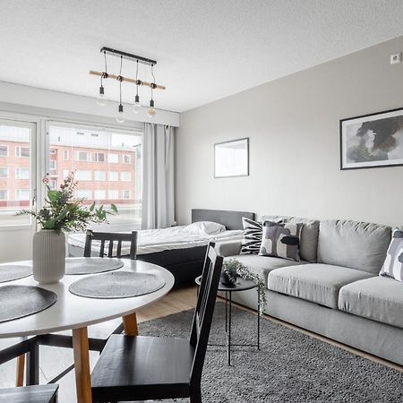 Heartful 1Br Apartment With Balcony Next To Railway Station - Hosted By 2Ndhomes ตัมเปเร ภายนอก รูปภาพ